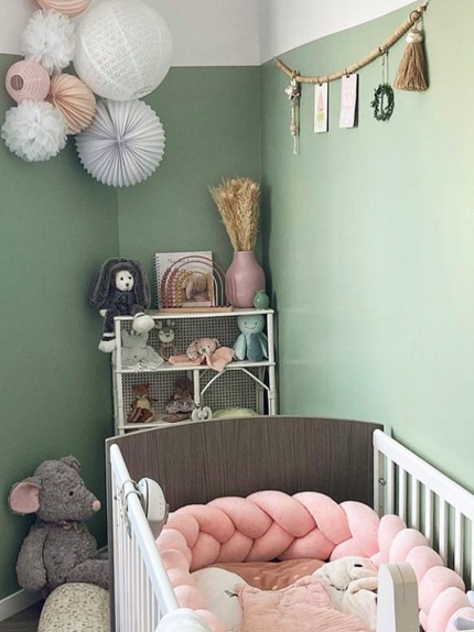 Chambre bébé et enfant: des lampions pour la décoration murale
